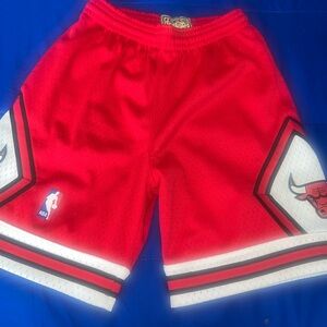 Boys Chicago Bulls Red Basketball Shorts